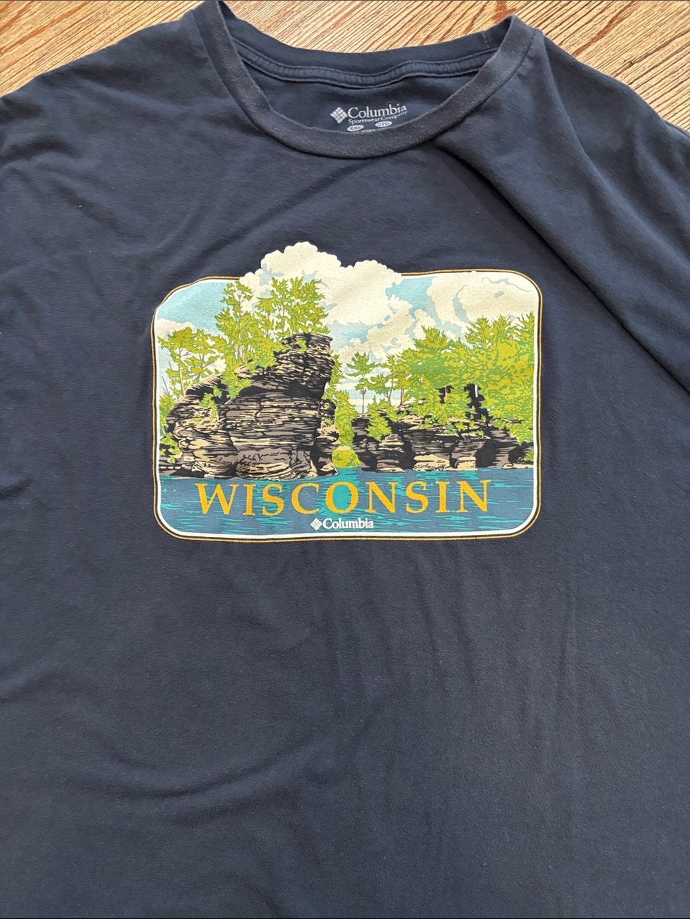 Columbia Navy Wisconsin Scenic Graphic Tee